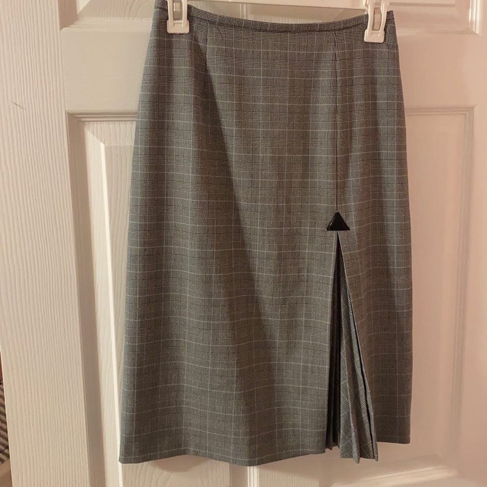Only worn once.  In  good condition .
